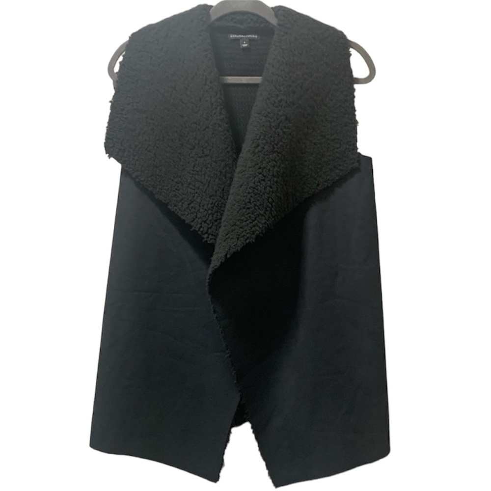 Signature Studio Size Small Black Fuzzy Sweater Vest